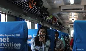 Stasiun tegal (tg, +4 m dpl) adalah stasiun kereta api yang terletak di tegal timur, tegal, kota tegal, provinsi jawa tengah, indonesia. Catatan 12 Jam Di Atas Kereta Tegal Ekspress Jalancerita