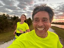 A rare, for me, sunset run...worth the wait! 🏃‍♀️💪🌅🫶