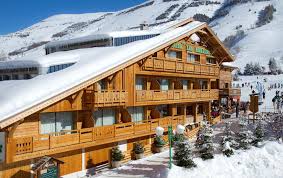 Familiales, authentiques, sportives, festives, hupées ou intimes. Hotel Les Melezes Les Deux Alpes 8 9 10 Updated 2021 Prices