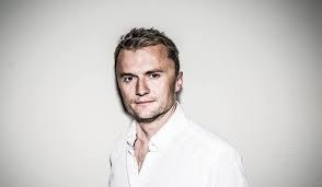 Piotr jacoń zdecydował się na bardzo ważny wywiad, którego udzielił magazynowi replika. Piotr Jacon Coraz Mniej Nasz Polski Jezyk Rozumiem Rozmowa Plus Dziennikbaltycki Pl