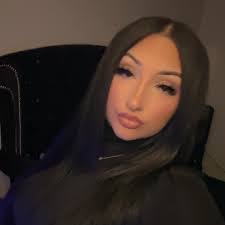 Isabella Urban's Instagram, Twitter & Facebook