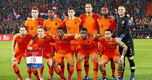 De l'autre côté est brodé le logo nike swoosh. Football Ligue Des Nations Cinq Raisons De Regarder La Phase Finale Le Telegramme