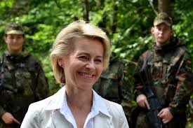 David, 33, sophie, 31, donata, 28, twins victoria and they met through their university choir when ursula was 24 years old. Ursula Von Der Leyen Military Wiki Fandom