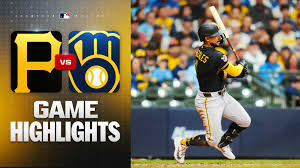 Reynolds, Gonzales' clutch hits fuel Pirates' 6-3 win