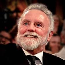 Andre Linares's Instagram, Twitter & Facebook