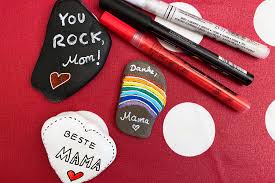 Sammlung von ki.picture • zuletzt aktualisiert: 5 Einfache Last Minute Ideen Fur Selbstgebastelte Geschenke Zum Muttertag Moms Blog Der Praktische Familienblog
