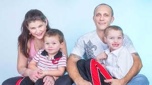 My oldest kid is annabell who is 9 years old and she started smoking like half a year ago with my approval, i myself started at the age of 10 so i thought that she was old enough to start aswell. My Quit Smoking Story Tammy S Story Breaking Off With Cigarettes For The Sake Of My Boys Fraser Health Authority