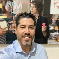 40+ perfiles de «Broch»