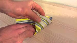 Pour plier votre serviette en forme de sapin de noël, il vous faudra pliage serviette en sapin étape 2. Plier Une Serviette En Sapin De Noel Pliage Arbre Origami Youtube