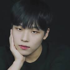 YUN IAN ( 윤이안 ) (@yunian_0432) • Threads, Say more