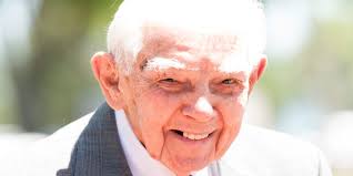 Appleyard: Take a journey to Christmases past in Pensacola