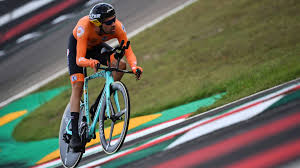 Jul 28, 2021 · na het goud van annemiek van vleuten, is het de beurt aan de mannen voor hun olympische tijdrit. Deur Naar Olympische Spelen Staat Nog Open Voor Dumoulin Nos
