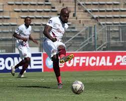 Here are all eight players kaizer chiefs have signed for the upcoming 2021/22 season.phathutshedzo nange gavin hunt confirmed to kickoff.com that kaizer chiefs signed nange at the beginning of the season.however due to the fifa ban, the player could not be registered.nange ended up signing a short term deal with stellenbosch fc and is set to join amakhosi from next season. Kaizer Chiefs Confirm Six New Signings At Naturena