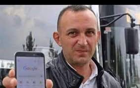 Bulduğu Cüzdanları Sahibine Teslim Eden Koca Yürekli Şöför Abimiz: Google'a  Tepkili `Salak Şöför Yazınca Ben Çıkıyorum`.