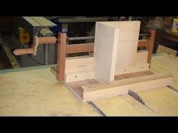 Box Joint Jig To Table Saw Exact Screw Simple Accurate And Effective Jig Box Joint Jig Box Joints Woodworking Jigs