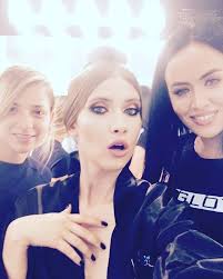 Nu stiam ca sunt atat de populara! iulia albu pune capat discutiilor: Iulia Albu Instagram Posts Instagram Fashion