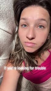 Rachael Putnam's Instagram, Twitter & Facebook