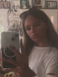 Farrah Bailey (@farrah.b27) • Threads, Say more