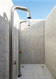 The homewerks shower fixtures has a chrome finish and brass construction to enjoy shower for your beach house. En Plein Air A Curation Of Outdoor Showers Beach House Bathroom Outdoor Shower Bathroom Wall Tile Design