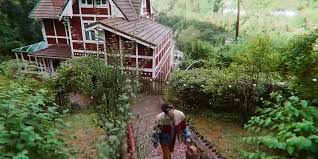 Sex.Education.S04E01.Hindi.English.Msubs._(1).mkv