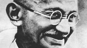 Book by mahatma gandhi desc: 70 Jahre Nach Mord An Mahatma Ghandi Mehr Pop Statt Peace Archiv