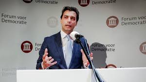 Volgens thierry #baudet gaat het helemaal fantastisch met het #forum voor democratie en zijn de afgelopen dagen heeft thierry baudet door terug te treden geprobeerd de rust in onze partij te laten. Rechtspopulist Thierry Baudet Wir Sind Die Neue Avantgarde Stern De