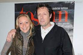 Les clichés tirés de l'actualité et les photos exclusives de télé loisirs. Antoine De Maximy Et Sa Compagne Cecile A L Occasion De L Avant Premiere De Toscan Au Cinema L Arlequin A Paris Le 25 Novembre 2010 Purepeople