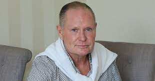 Paul gascoigne, the former england footballer, promptly thanked his dentist after being cleared of sexually assaulting a woman he kissed on a train. Paul Gascoigne Sagt Dass Er Jetzt Sein Trinken Kontrollieren Kann Wenn Er Zum Alkohol Zuruckkehrt Nach Welt