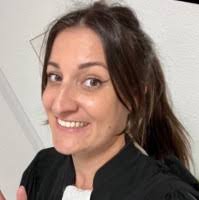 100+ "Julia Perrin" profiles