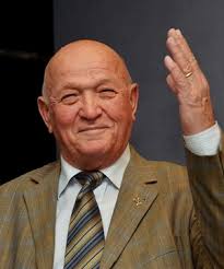 Kapitán strieborného tímu futbalistov ČSSR z Tokia 1964 Anton Urban  oslavuje 16. januára osemdesiatku!