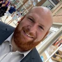 200+ Profile mit dem Suchbegriff „Hurlock“