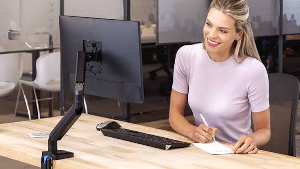 A step-by-step guide to an ergonomic monitor setup | Posturite