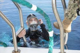 Underwater welding career salary expectations. Deep Sea Soldiers Army Divers Train For Bevy Of Dangers Article The United States Army