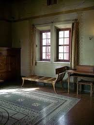 Kline With Woven Fiber Seats The Lack Of Foot Board Defines It As Greek Rather Than Egyptian Where The Shape Originated Appartement Luxe Decoration Maison