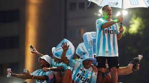 Racing club de avellaneda, also known simply as racing, is an argentine professional sports club based in avellaneda, a city of buenos aires province. Racing De Avellaneda Ende Des Fluchs Sport Sz De