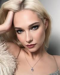 She's blonde again, tell the Feed 💁🏼‍♀️