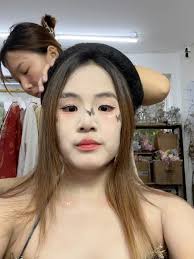 Ooooo Mel became white 😂 swipe to see some contrast