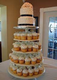 This Publix Cake And Buttercream Cupcakes With Raspberry Filling Were A Huge Hit At Our Weddin Publix Wedding Cake Wedding Cakes With Cupcakes Wedding Desserts