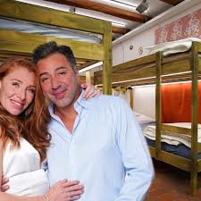 Georgina fleur muss mit sicherheitsleuten das «sommerhaus» verlassen. Sommerhaus Der Stars Rtl Arger Im Paradies Georgina Fleur Beleidigt Kubi In Podcast Folge Medien