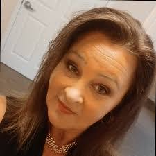 Jennifer Grassel's Instagram, Twitter & Facebook