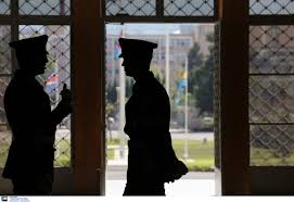 Ο δρ ταουσάνης χρήστος, επιστημονικός διευθυντής της εταιρείας συμβούλων εκπαίδευσης & σταδιοδρομίας employ edu, επεξηγεί με αναλυτικά παραδείγματα την. H Elaxisth Bash Eisagwghs Se Sxoles Gia Enstoloys Kai Gia Toyristikh Ekpaideysh