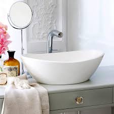 This luxurious bathroom set is made up of a soap dispenser and a toothbrush holder and two boxes, in two different sizes. Countertop Washbasin Amalfi 55 Victoria Albert Oval Resin Limestone