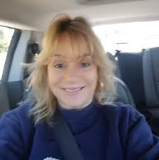 🏺I know it's probably a long shot but I lost my daughter's ashes this  weekend. The charm fell off the necklace sometime between Lake June  yesterday in Lake Placid and Publix Southgate