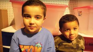 Góc tối đằng sau những kênh YouTube nhí "triệu đô": Bị lạm dụng, tuổi thơ  bị đánh mất và sự biến chất của người lớn tham lam