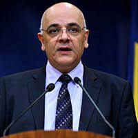Raed لديه 3 وظيفة مدرجة على ملفهم الشخصي. Dr Raed Arafat