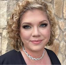 Hi Ladies!! My daughter is 18 yrs old and wanting to be in the Pageant  World 😊 We are in the McKinney, Texas area. What's a good starting point  for a pageant