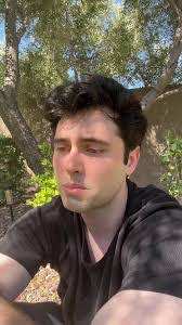 Delon Palmer's Instagram, Twitter & Facebook