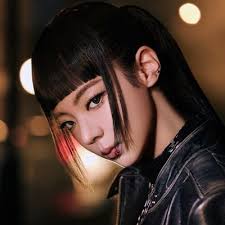 an itzy fan more concerned about aespa's faces than streaming their latest  song, maybe that's why they've been flopping consistently for years now