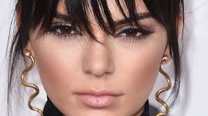 This style works so well with the textured hair type because it shows off your curls without being too thick too overwhelming to manage. How To Get Fake Bangs Tutorial Teen Vogue