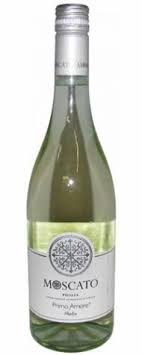 Primo Amore Moscato Wine It Is Sweet And Fruity Discovered At Olive Garden And Was Very Pleased Recipes From Heaven Moscato Red Wine Drinks